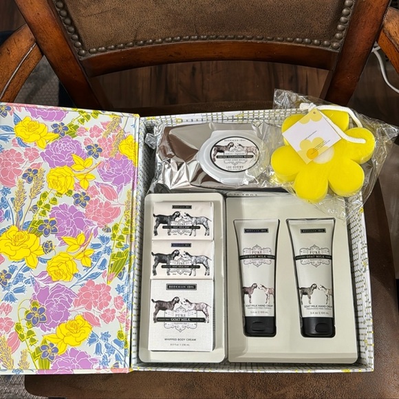 BEEKMAN🐐7-Piece Bath & Body Set / New Never Used / See Below In Description⬇️